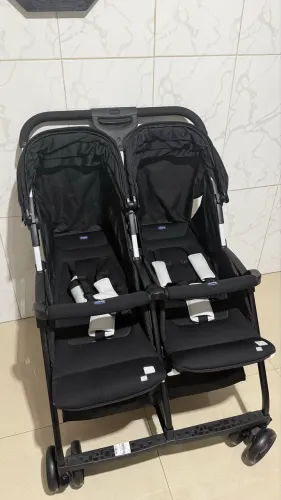 Carrinho Chicco para Gêmeos ? SEMINOVO, praticamente NOVO