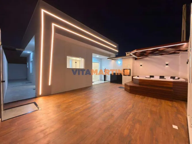 Casa com 2 Quartos (1 Suíte) e Hidromassagem no bairro Vila do Peró por R$410.000,00