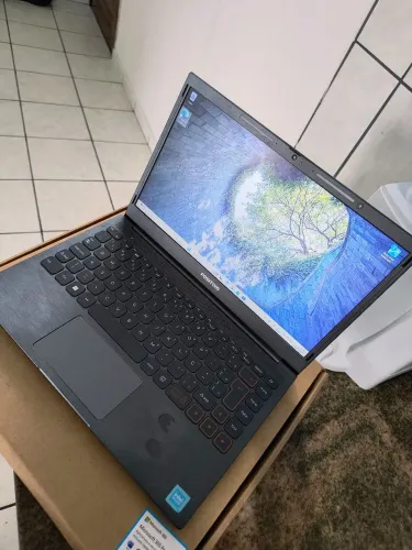 Vendo notebook positivo.