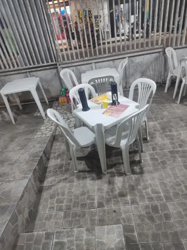 Vendo mesas e cadeiras