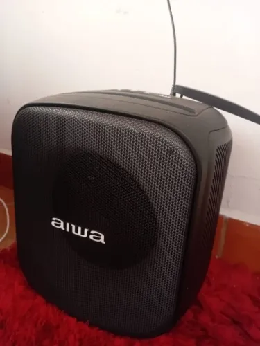 Caixa de som aiwa partbox