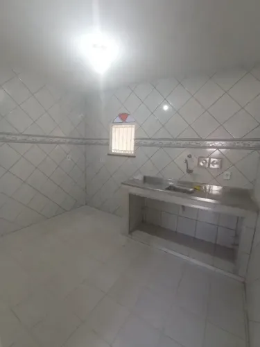 CASA COM 3 QUARTOS EM VILA VALQUEIRE