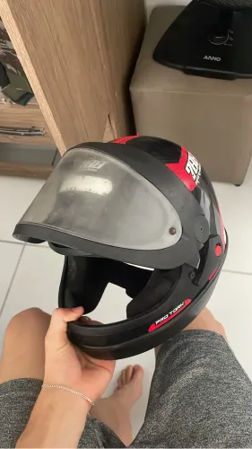 Capacete