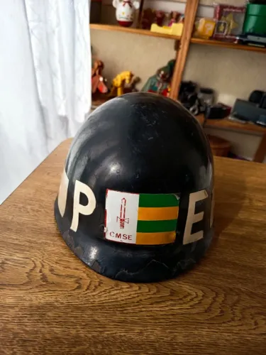 Capacete Militar Antigo CMSE - R$ 380