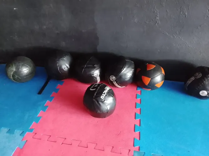 Vendo 8 Wal bal para melhorar seu treino.de 9 a 4 kg