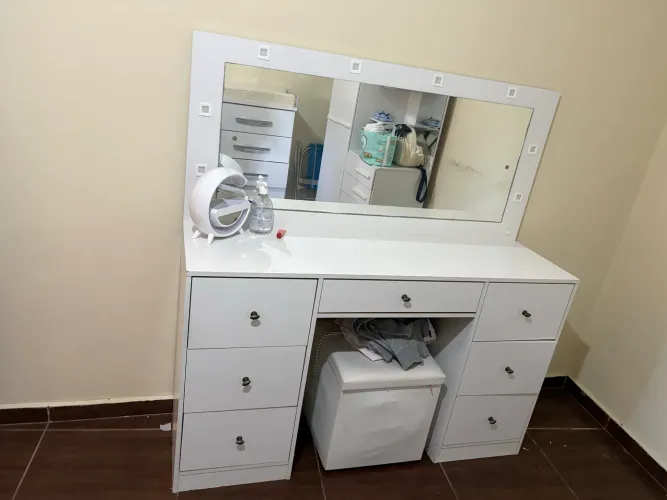 Vende-se cômoda penteadeira