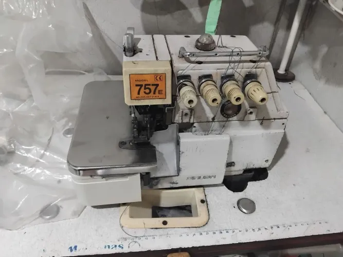 Vende se maquina de costura industrial 