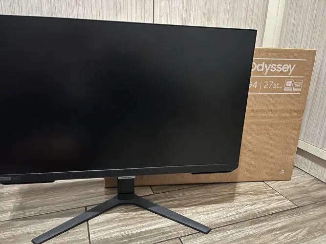 Monitor Samsung odissey g40 240hz