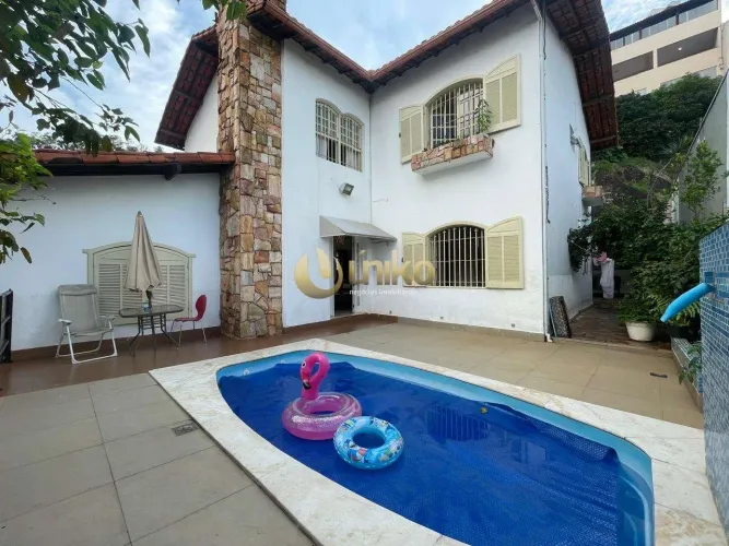 5 quartos, 1 suite, 4 vgs- Santa Lúcia