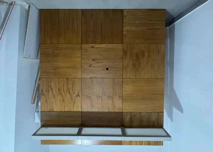 Painel de Madeira com LED para TV + Rack com Gavetas