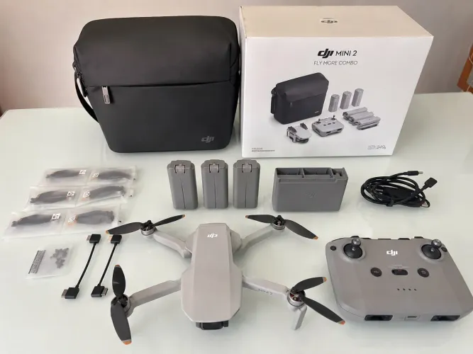 ? Drone DJI Mini 2 Fly More Combo - Semi Novo ?