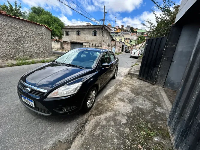 Ford Focus Sedan 2.0 16v/2.0 16V Flex 4P 2013