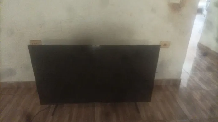 Vendo televisão menos de um ano de uso