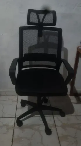Cadeira de Escritório Ergonômica Giratória
