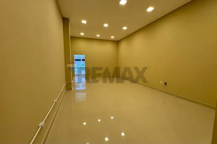 SALA COMERCIAL MEIA PRAIA