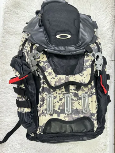 Mochila Oakley Camuflada bege Premium