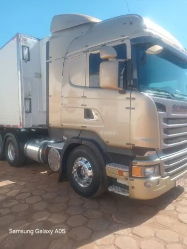 Scania higline R440 6x2 e carreta frigorifica