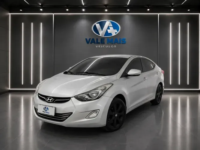 Hyundai Elantra GLS 2.0 16V Aut. 2013