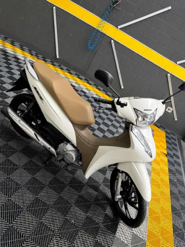 Vendo Honda Biz 125 EX 23/23
