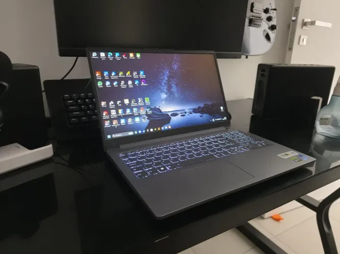 Notebook Lenovo Loq-E Rtx 4050, i7 12hx, 512gb SSD e 16gb ram ddr5