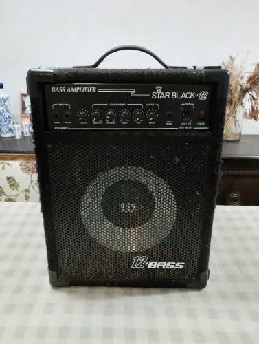 Cubo Amplificador de Baixo Meteoro Star Black 12 ? 130W