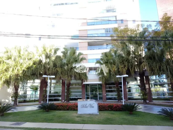 Apartamento com 3 dormitórios à venda, 131 m² por R$ 1.350.000,00 - Jardim Petrópolis - Lo