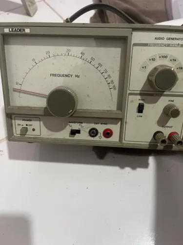 Gerador de áudio modelo 27a (leader)
