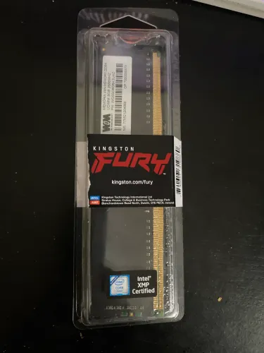 2 Pentes de Memória ram DDR4 (12GB)