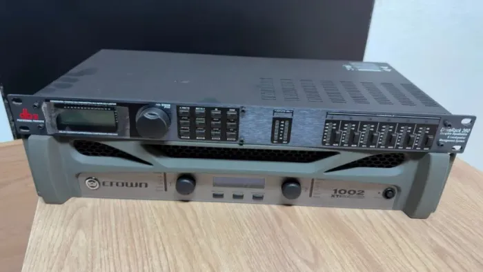 Dbx260 Potência Crown xti1002