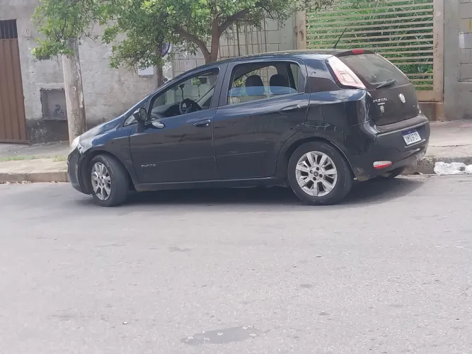 Fiat Punto Attractive 1.4 Fire Flex 8V 5P 2013