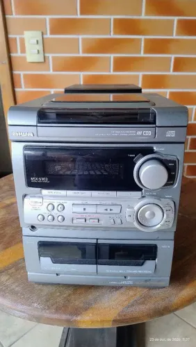 Som Aiwa NSX 5303 entrada auxiliar.
