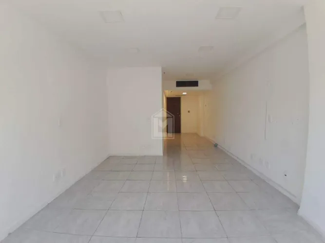 Livia Machado Imóveis aluga Sala Comercial para Aluguel no Centro de Vitória  35 m²