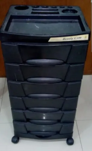 Carrinho auxiliar de salao
