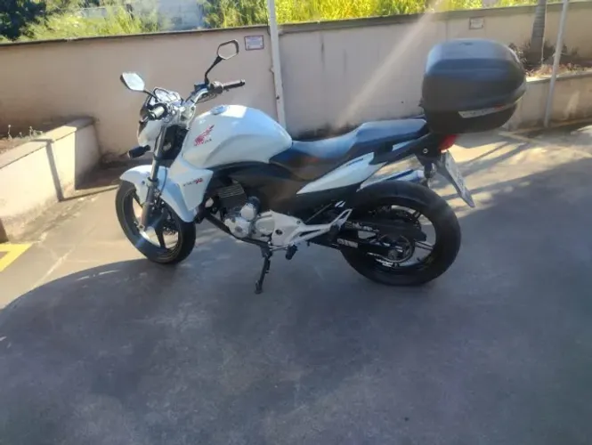 HONDA CB 300
