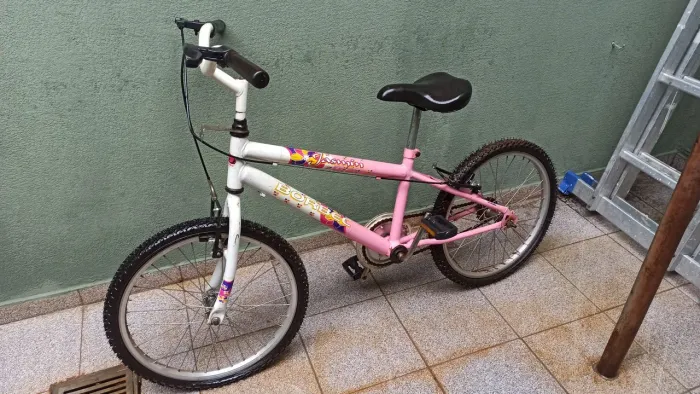 Bicicleta infantil semi nova