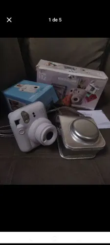 Câmera instax mini 12 