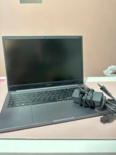 Notebook Samsung Book Np550xdz Chumbo 15.6 , Intel Core I3 1115g4 4gb De Ram 256gb Ssd