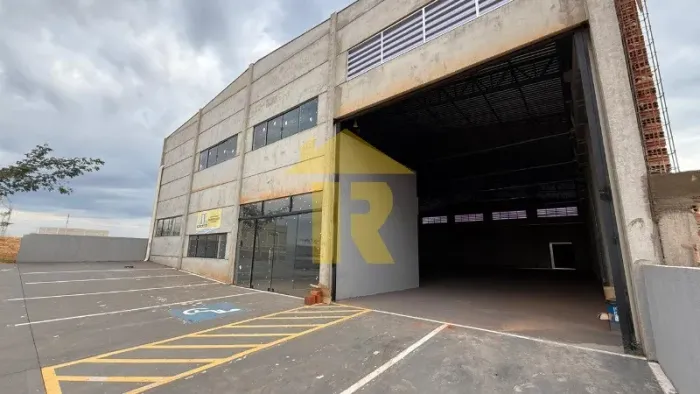 Barracão Industrial de Alto Padrão para Locação no Centro Empresarial Br153 em São José do