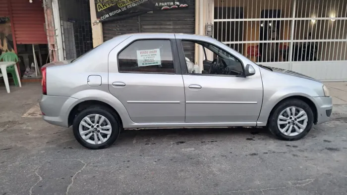 Renault Logan Expression Hi-flex 1.6 8V 4P 2012