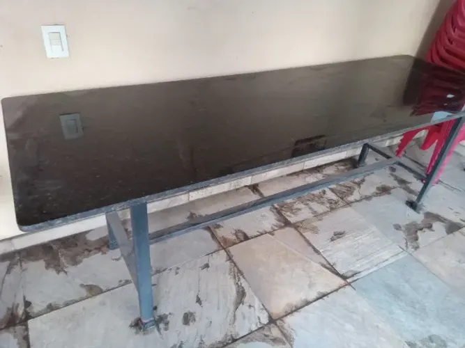 Mesa em granito verde Ubatuba