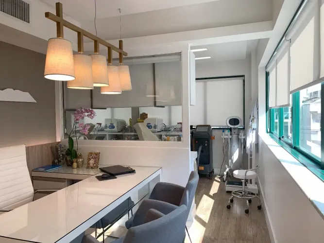 Charme de sala comercial, consultório com 33 M2, sala de espera, vaga de garagem no Jardim