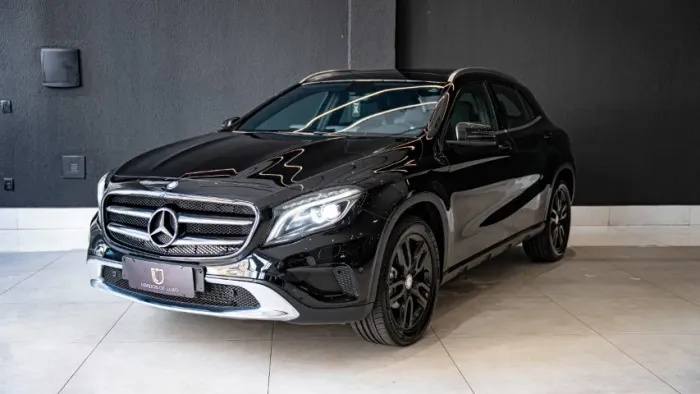 Mercedes-Benz GLA 200 Adv. 1.6/1.6 TB 16V Flex Aut. 2015