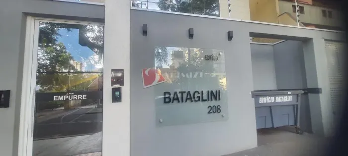 Apartamento para alugar em Maringá, Zona 07, com 3 quartos, com 63.08 m², BATAGLINI