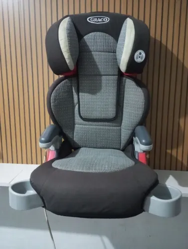 Vendo cadeira de carro 36 kilos depois vira assento