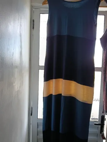 Vestidos semi novos