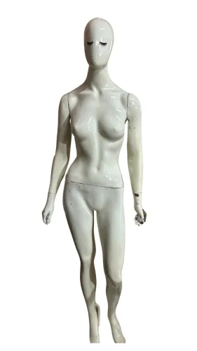 Manequim Feminino de Fibra com Base de Metal - Bom Estado