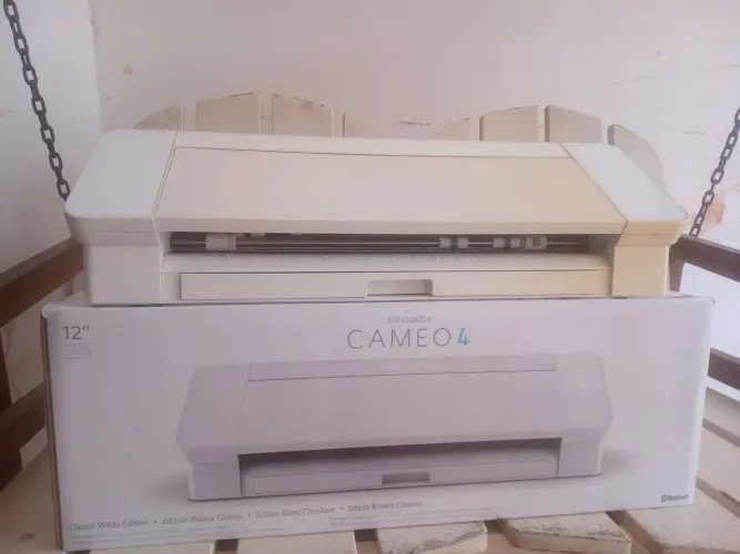 Máquina de Recorte Plotter silhouette gameo 4