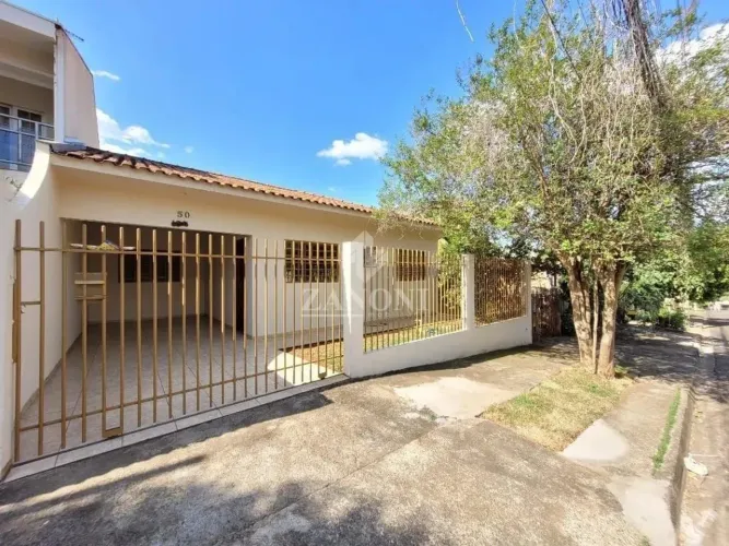 Casa com 3 quartos - Shopping Catuai