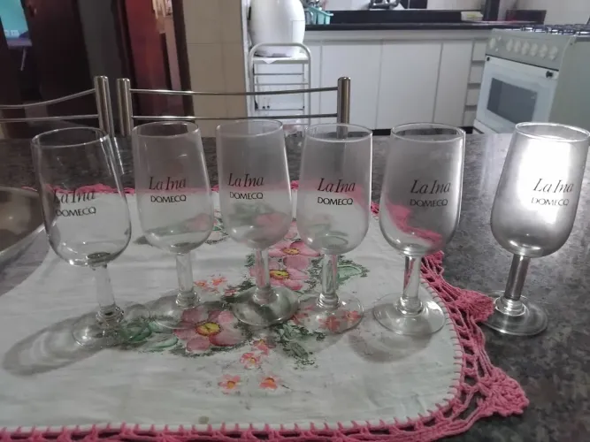 Taças La Ina, Taças com borda dourada, e outras