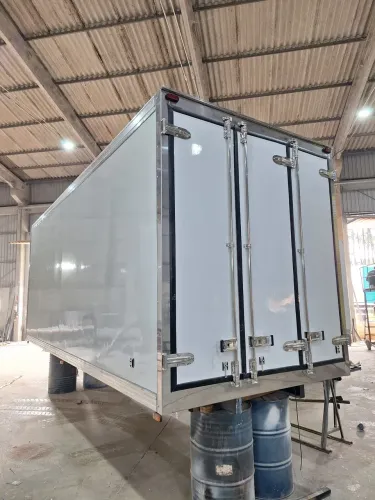 Baú frigorífico 5.50 mt 8 pallet 